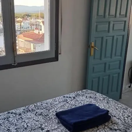 Port Nautic 5 Empuria Apartment *